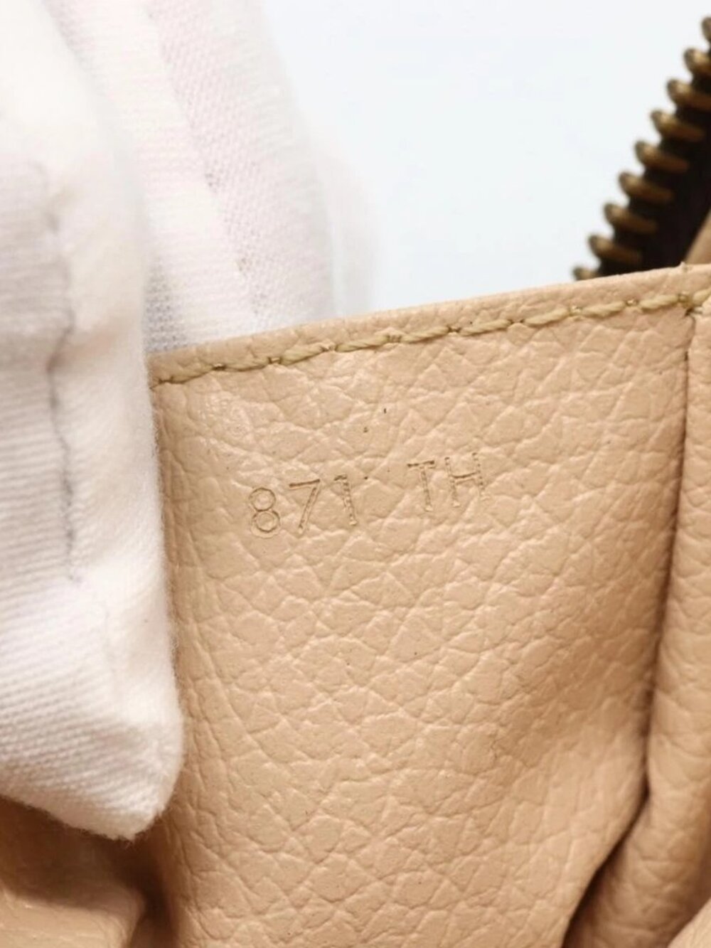 LOUIS VUITTON Monogram Trousse Toilette 23 Clutch Bag - Picture 16 of 16